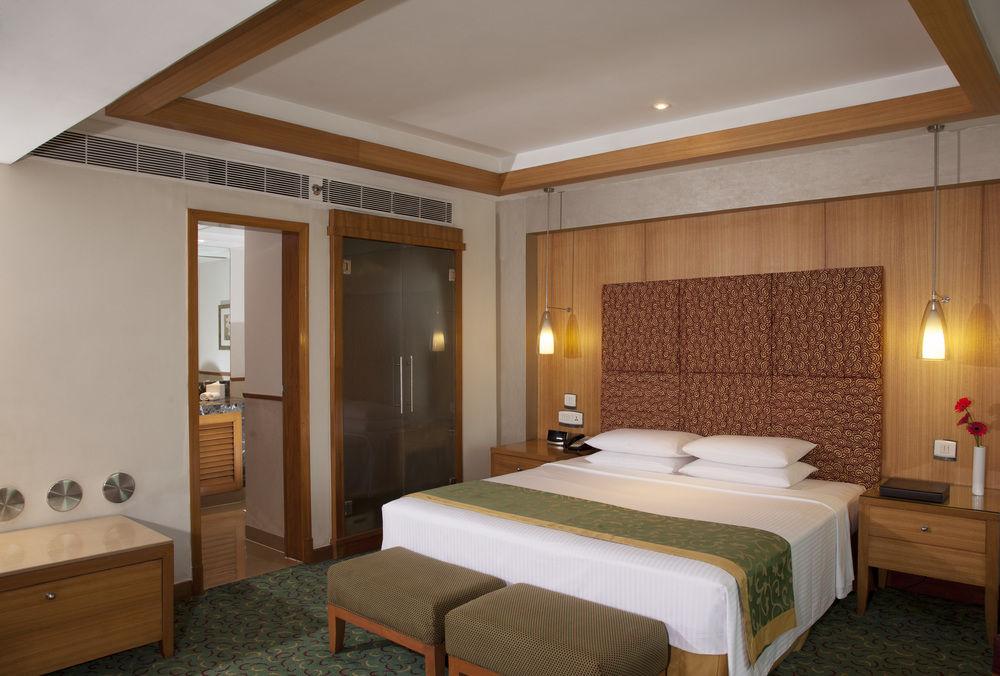 Courtyard By Marriott Chennai Otel Dış mekan fotoğraf