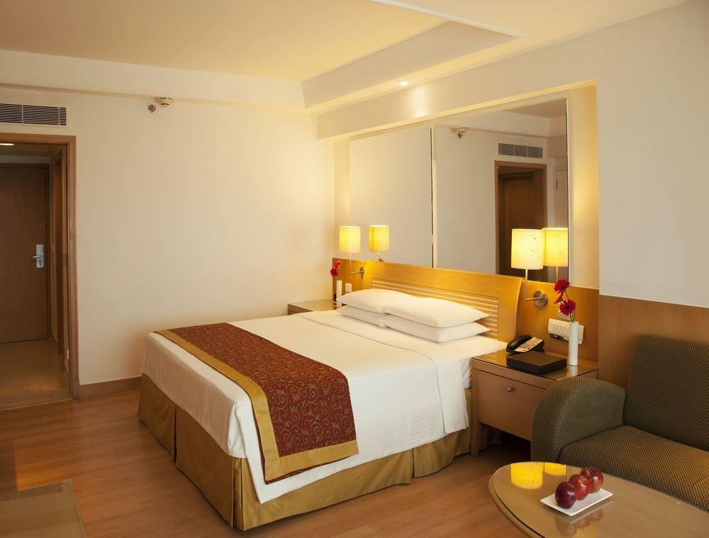 Courtyard By Marriott Chennai Otel Dış mekan fotoğraf