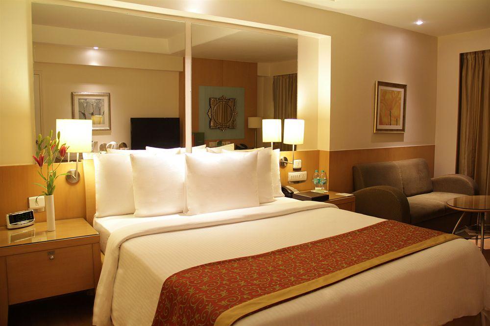 Courtyard By Marriott Chennai Otel Dış mekan fotoğraf