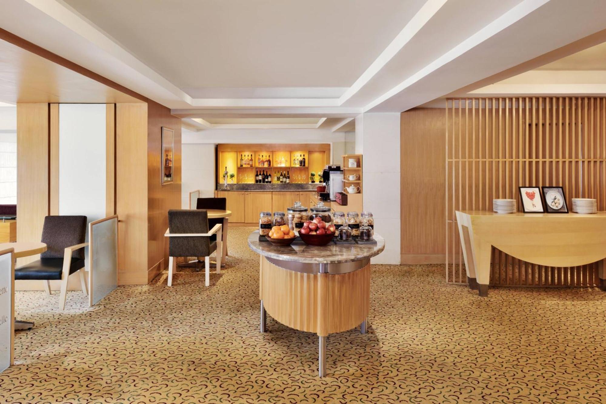 Courtyard By Marriott Chennai Otel Dış mekan fotoğraf