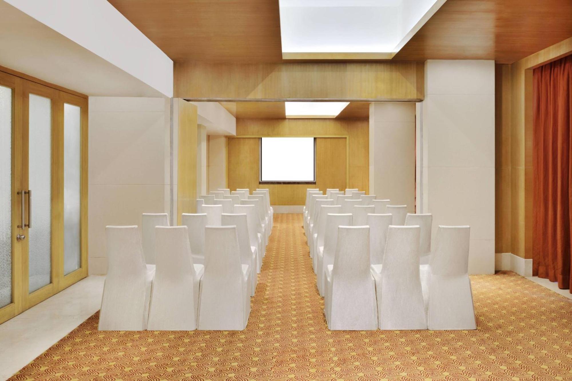 Courtyard By Marriott Chennai Otel Dış mekan fotoğraf