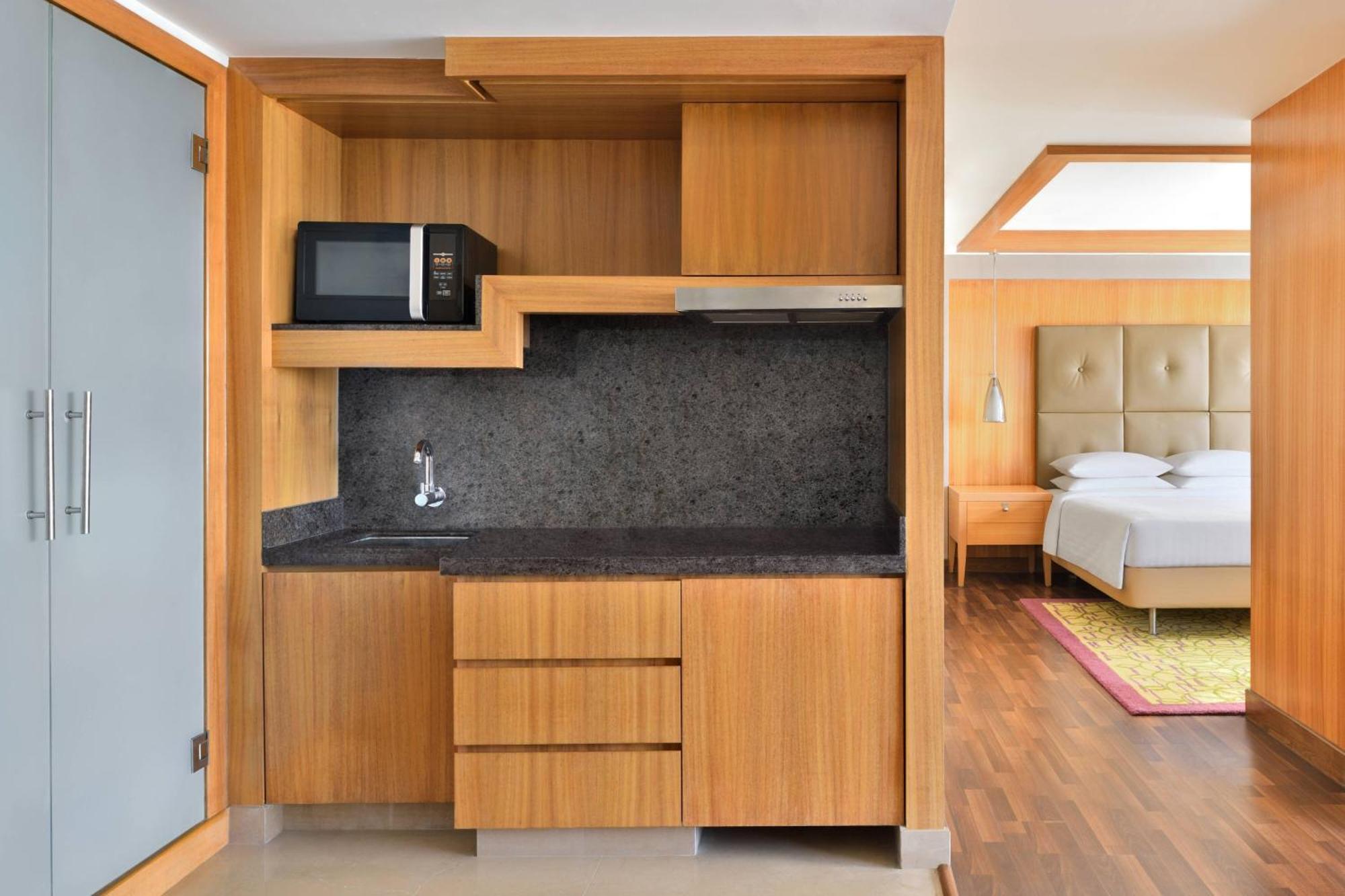Courtyard By Marriott Chennai Otel Dış mekan fotoğraf